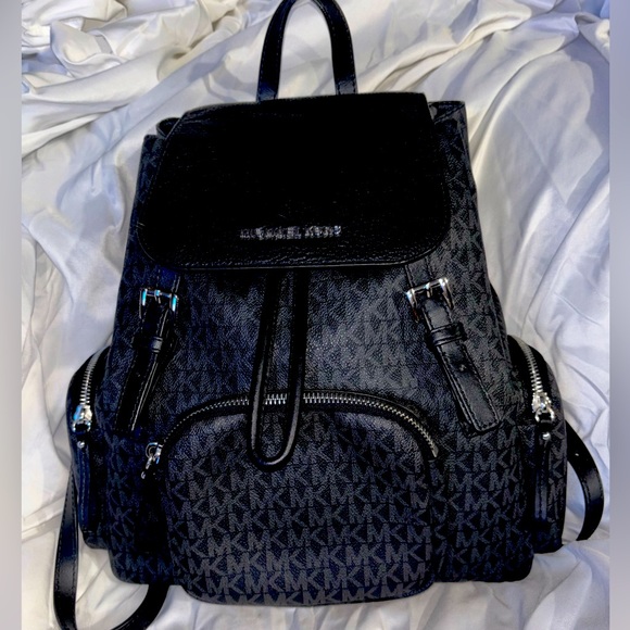 MICHEAL KORS BACKBAG - Picture 1 of 2